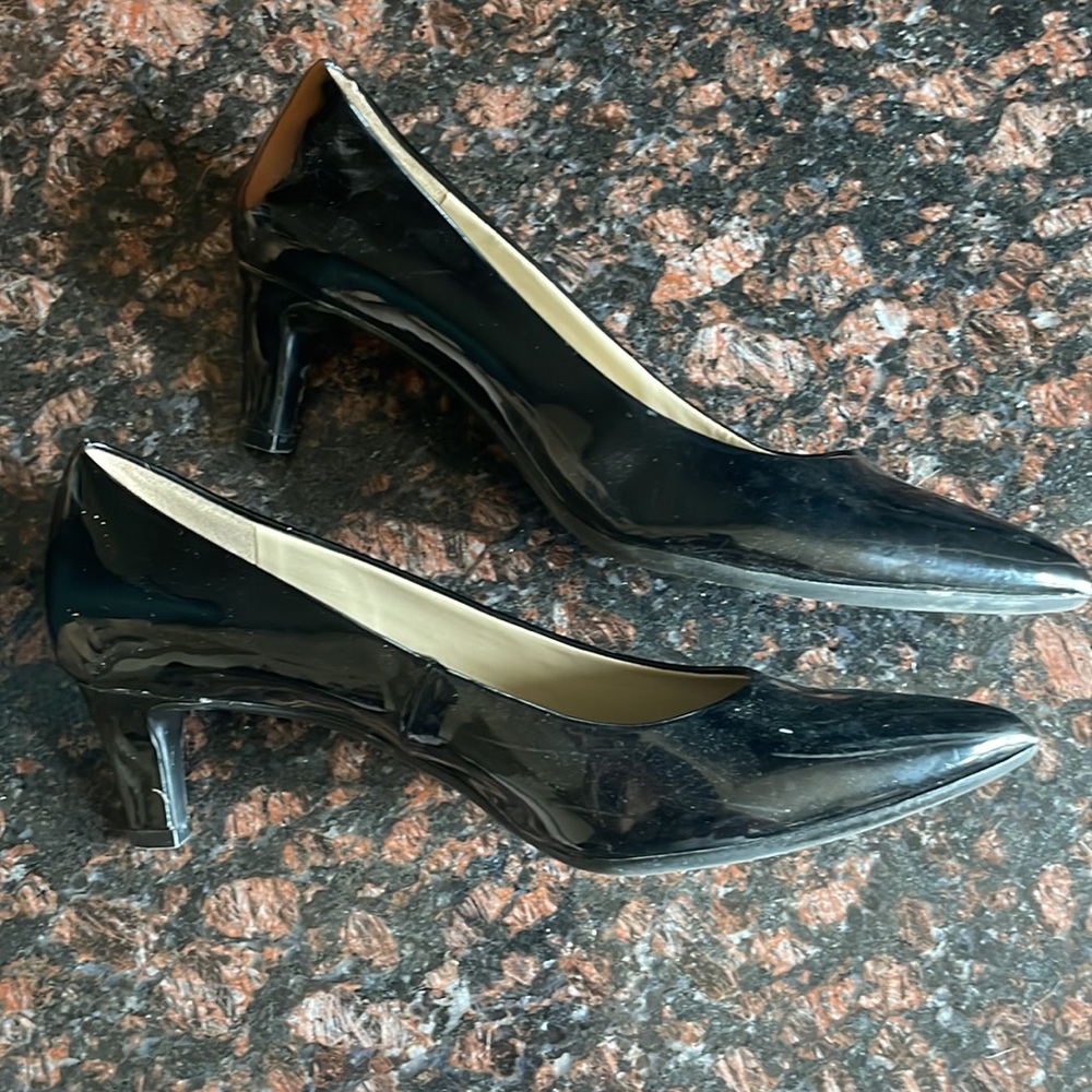 George Heels - Picture 3 of 4
